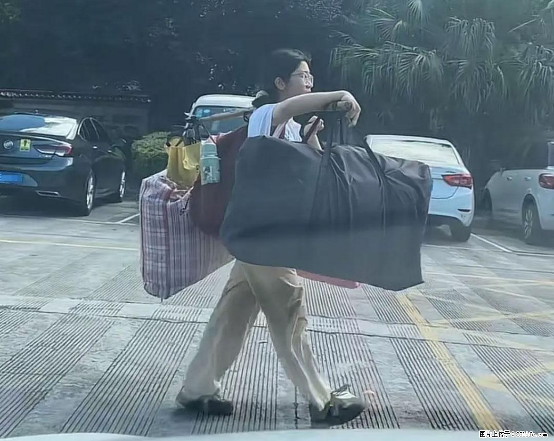 全网追的“扁担女孩”，找了一份暑假工，时薪12元 - 禹州生活资讯 - 禹州28生活网 yuzhou.28life.com