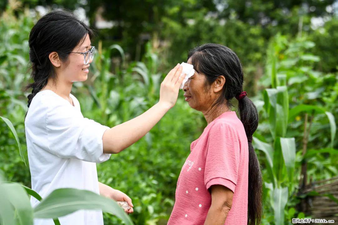 全网追的“扁担女孩”，找了一份暑假工，时薪12元 - 禹州生活资讯 - 禹州28生活网 yuzhou.28life.com